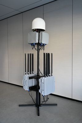 comprar Sistema de detección de drones desatendido de frecuencia completa 24 horas con tecnología antidrones fija de 70M-6Ghz y distancia de interferencia de 10KM Fabricación en línea