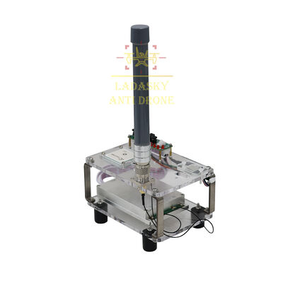 comprar Módulo de espionaje GNSS multi-sistema con ajuste de potencia de 80dB y rango de 2km. Dispositivo portátil anti-drones para seguridad del perímetro y protección de infraestructura crítica Fabricación en línea